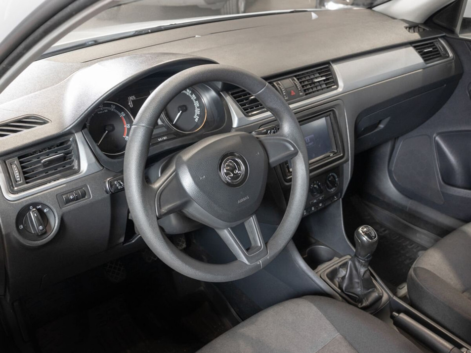 Автомобиль с пробегом SKODA Rapid в городе Казань ДЦ - КАЭ Сибирский тракт