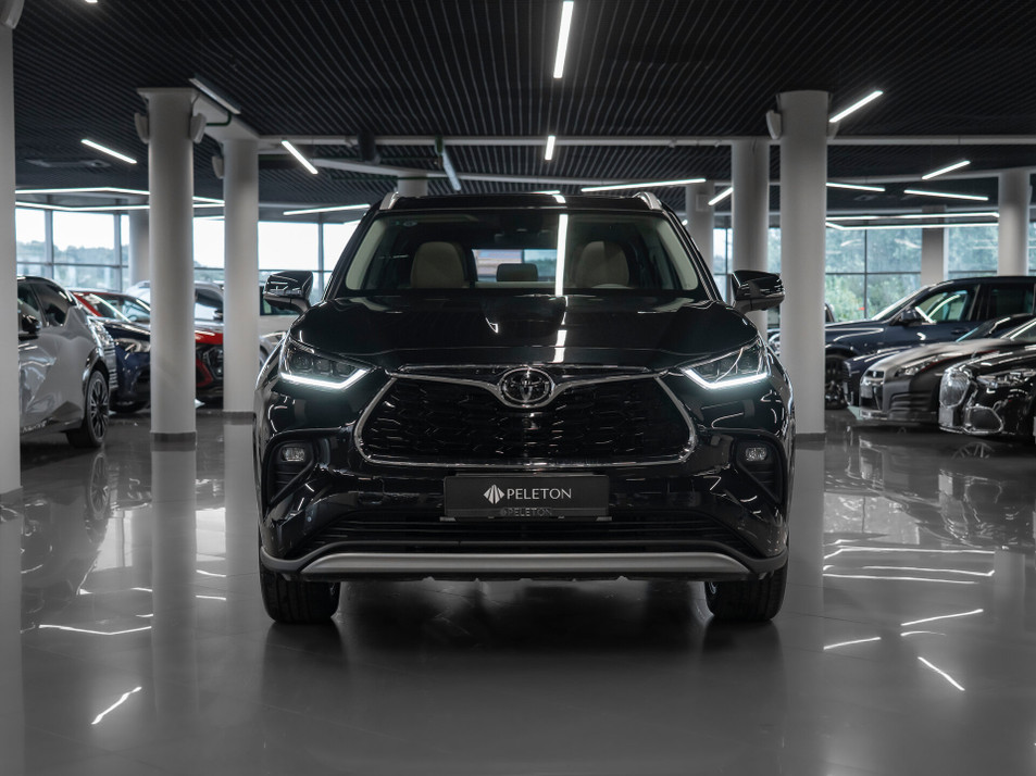 Автомобиль с пробегом Toyota Highlander в городе Москва ДЦ - ОПНА пробег