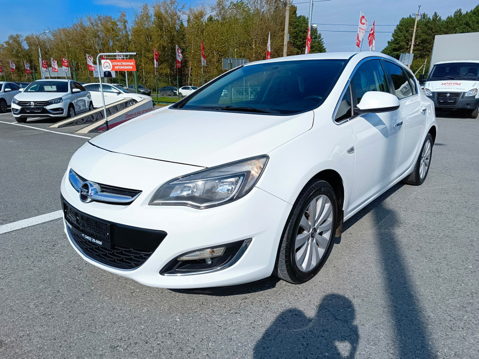 Автомобиль с пробегом Opel Astra в городе Тюмень ДЦ - PANGO Центр Автоград