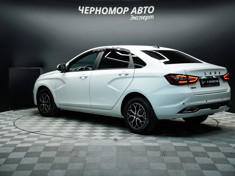 Автомобиль с пробегом LADA Vesta в городе Симферополь ДЦ - Черномор