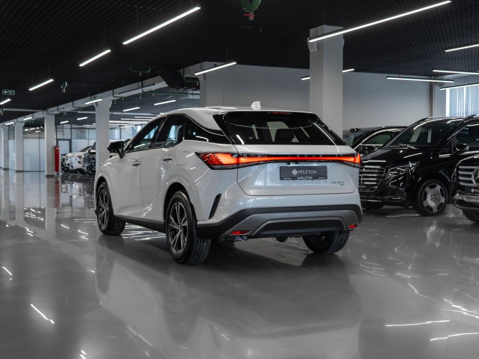 Автомобиль с пробегом Lexus RX в городе Москва ДЦ - PELETON ELECTRO