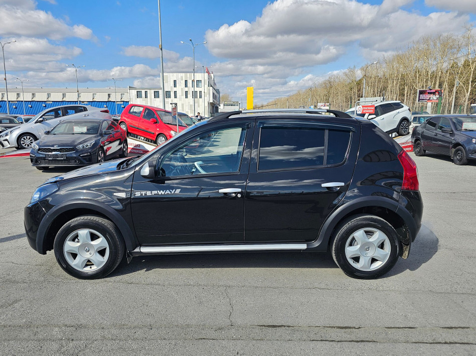 Автомобиль с пробегом Renault Sandero в городе Тюмень ДЦ - PANGO Центр Автоград