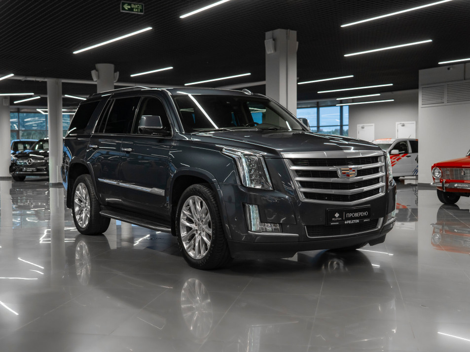 Автомобиль с пробегом Cadillac Escalade в городе Москва ДЦ - PANGO&nbsp;Центр PELETON