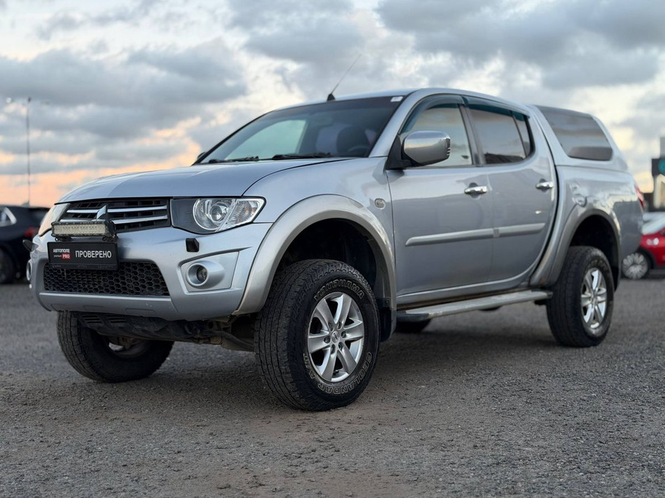 Автомобиль с пробегом Mitsubishi L200 в городе Санкт-Петербург ДЦ - Автополе АЦ2 Trade-In